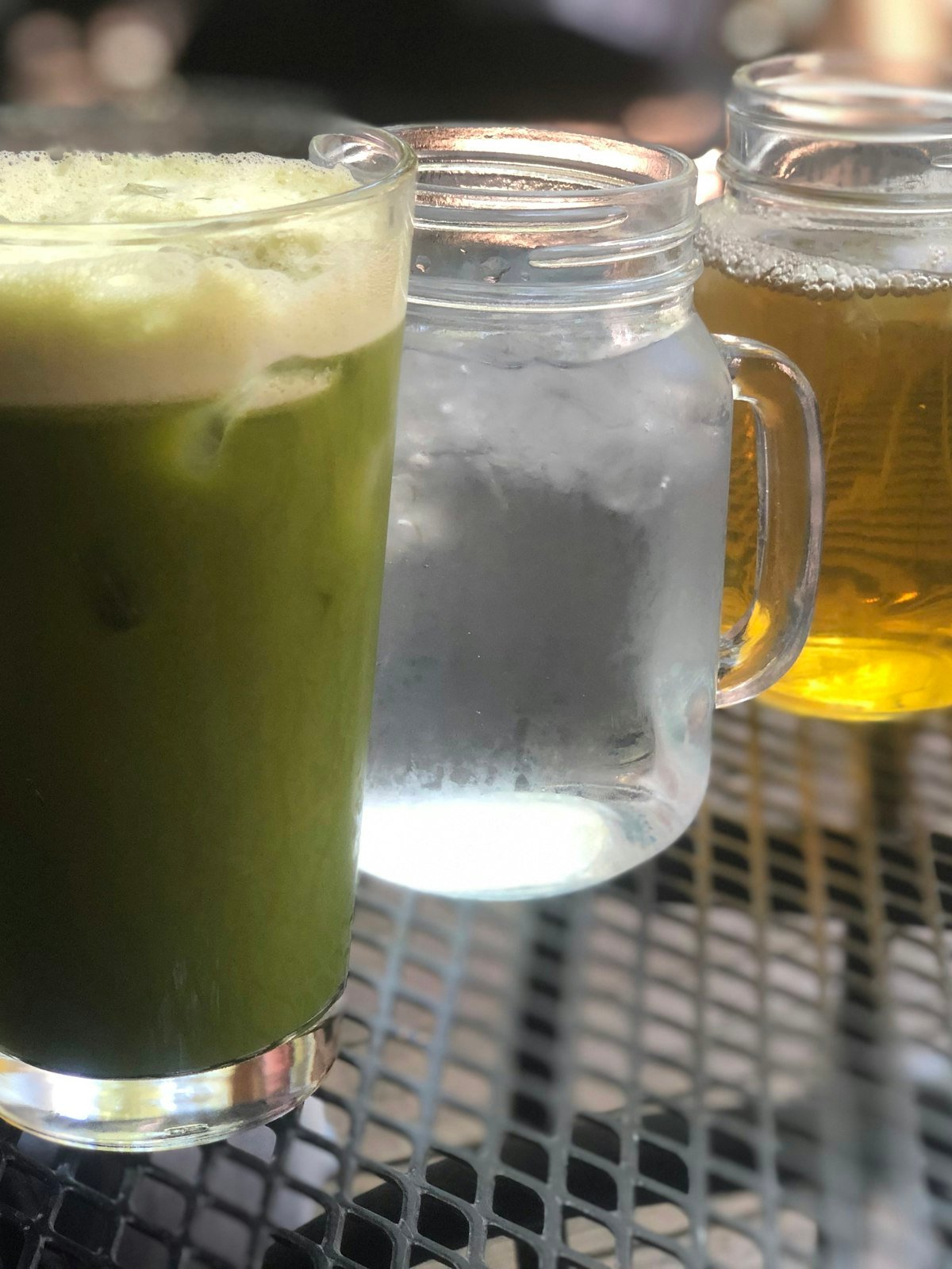 Matcha latte dingin, oat